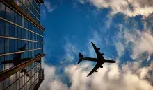 Un avión de transporte de pasajeros