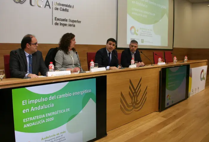 Jornada arquitectura de la luz en la uca .jpg