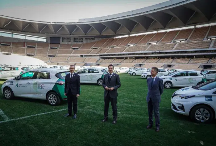 Foto vehiculos junta.jpg